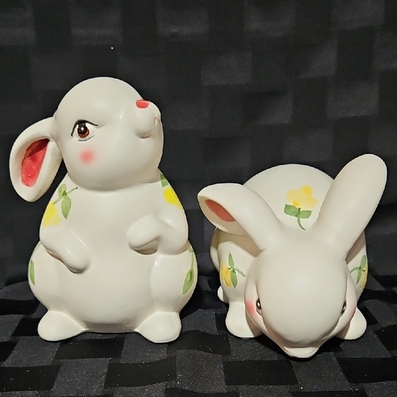 Sweet Handcrafted Ceramic Bunny Rabbits with Flowers Figural Statues Pair - Picture 4 of 5